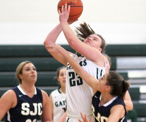 Sage women roll easily to 6th straight win, downing SJC 71-54