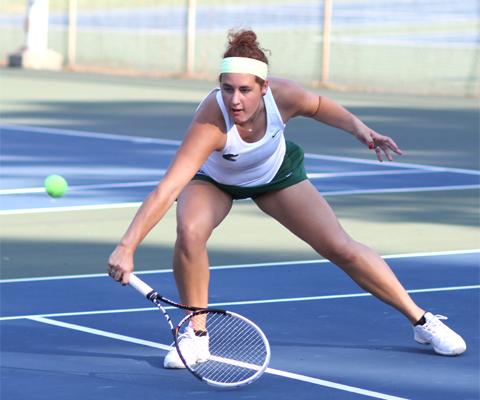 Women's tennis falls 5-4 to Spartans
