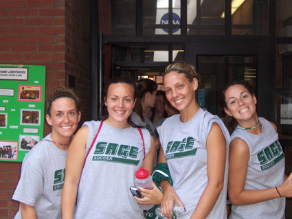 Sage Student-Athletes Assist with Movein Day