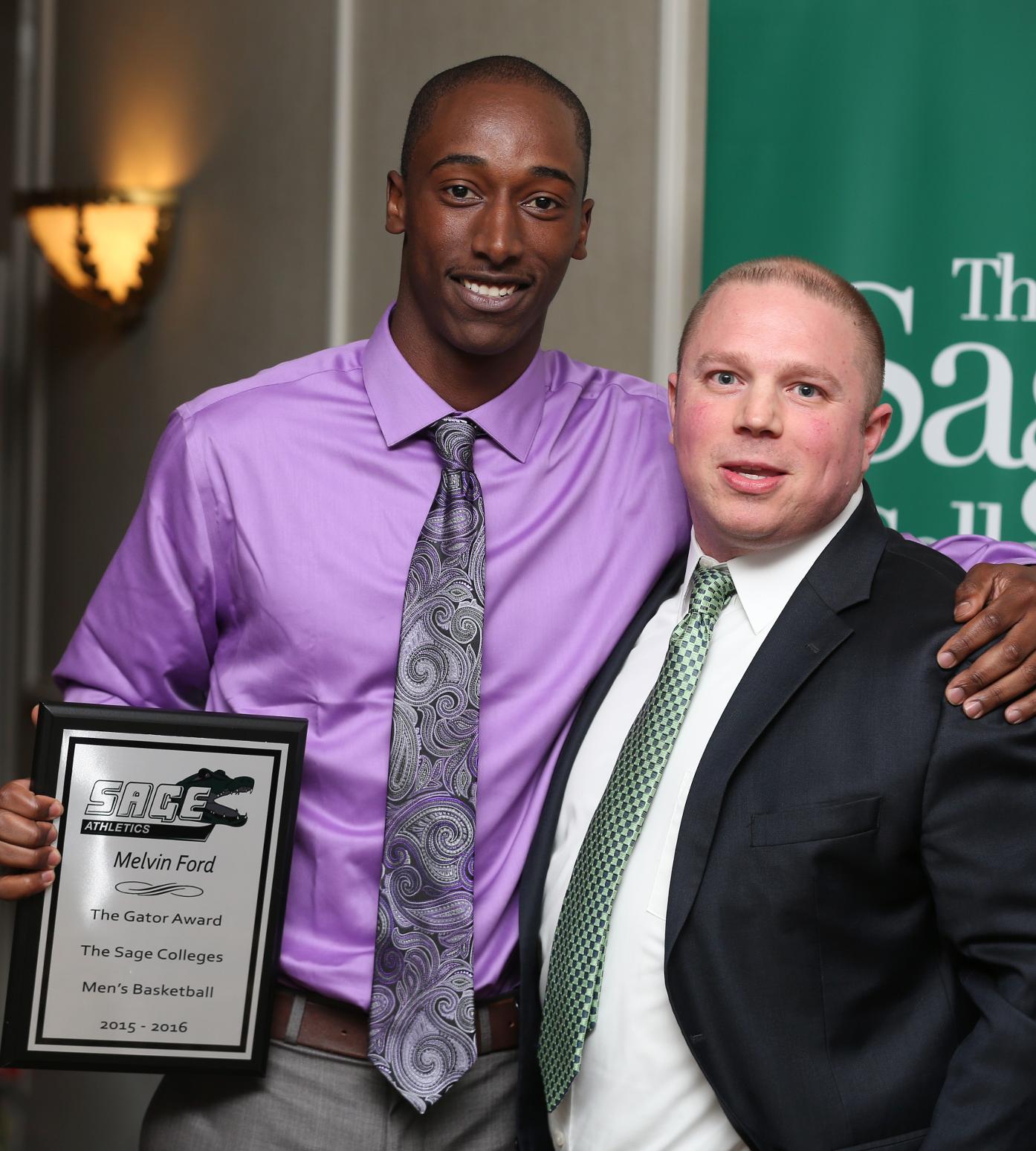 Melvin Ford honored as Men's Basketball Gator of the Year