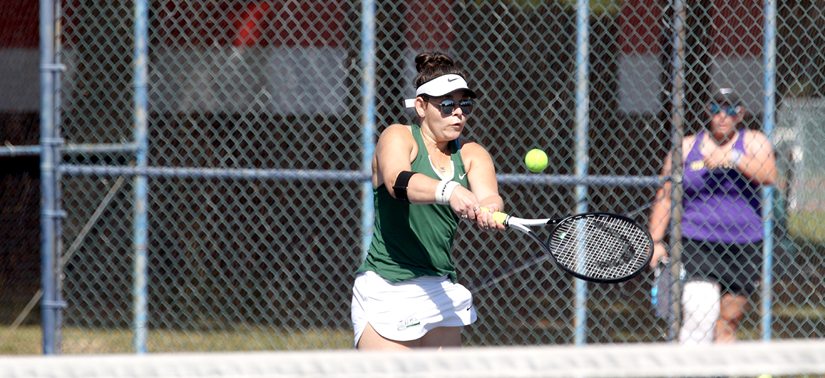 Women's Tennis earns sixth straight victory as Gators beat Alfred, 7-2