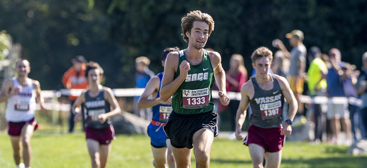 Men's Cross Country races to 7th at Vassar Invitational